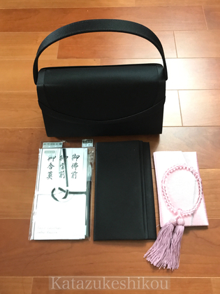 以前に片づけた時の自分をほめたくなる収納アイデア
冠婚葬祭グッズ